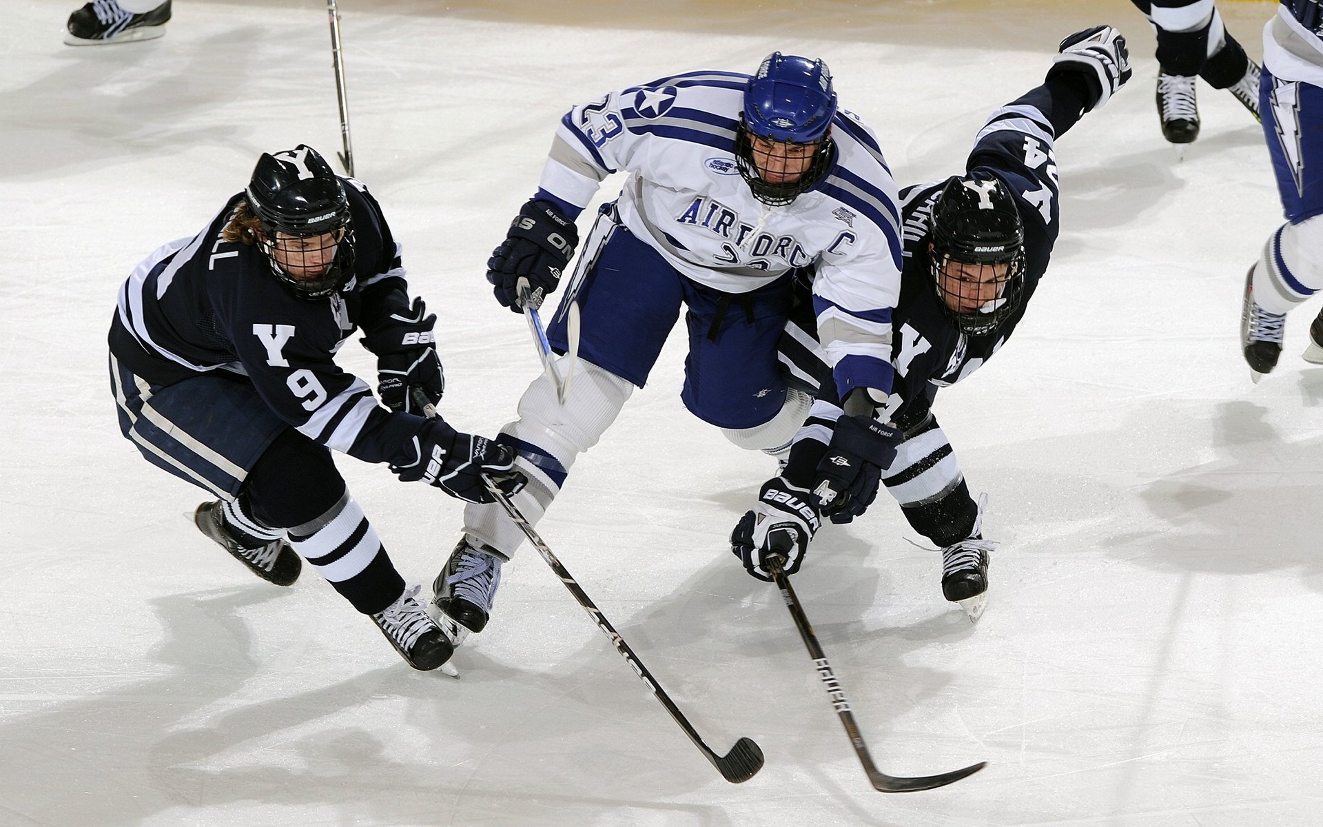 亚特兰大3-0完胜勒沃库森，首夺欧联杯，亚特兰大球员闪耀欧洲杯